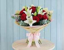 Букет цветов из:  Лилии и Розы в Качуге