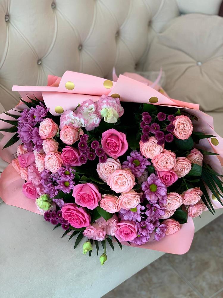 Букет цветов из: Хризантемы, Розы и Лизиантусы в Качуге