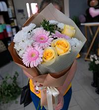 Букет цветов из:  Герберы, Розы и Хризантемы в Качуге