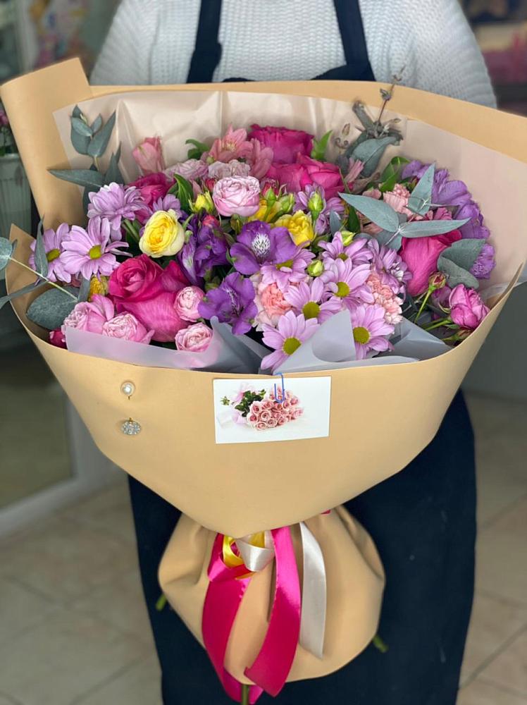 Букет цветов из: Хризантемы, Гвоздики и Альстромерии в Качуге