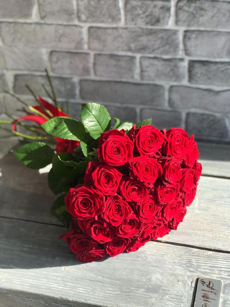 Букет Красные розы Фридом в Качуге