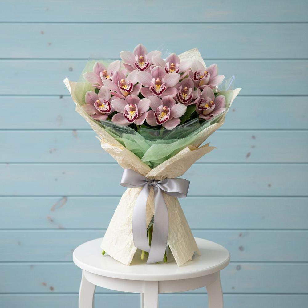 Букет цветов из: Орхидеи и Розы в Качуге