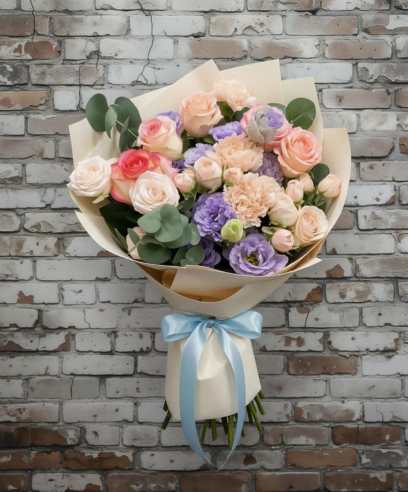 Букет цветов из: Розы, Лизиантусы и Гвоздики в Качуге