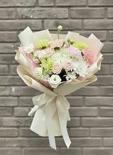 Букет цветов из:  Гвоздики, Розы, Лизиантусы и Хризантемы в Качуге