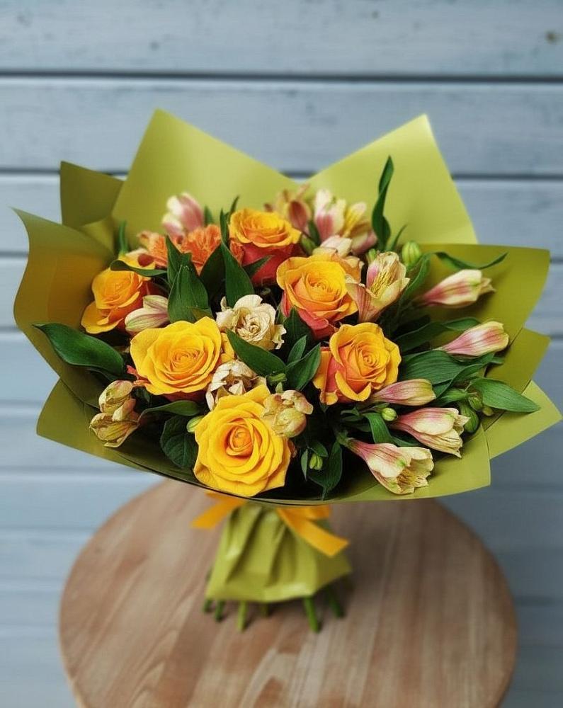 Букет цветов из: Альстромерии и Розы в Качуге